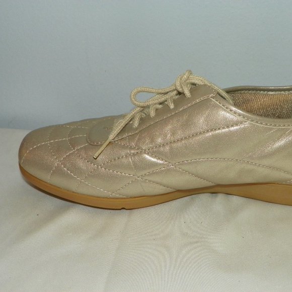 EASY SPIRIT COMFORT WALKERS SZ 6.5 M - Picture 3 of 4